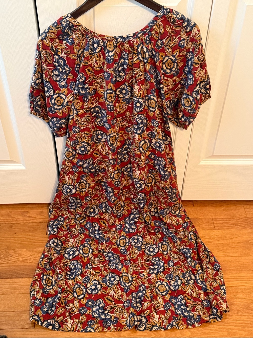 Faherty Carmel Linen Dress in Floral - Picture 3 of 4